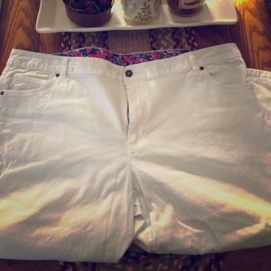 Basic Edition Women’s Plus size Capri pants